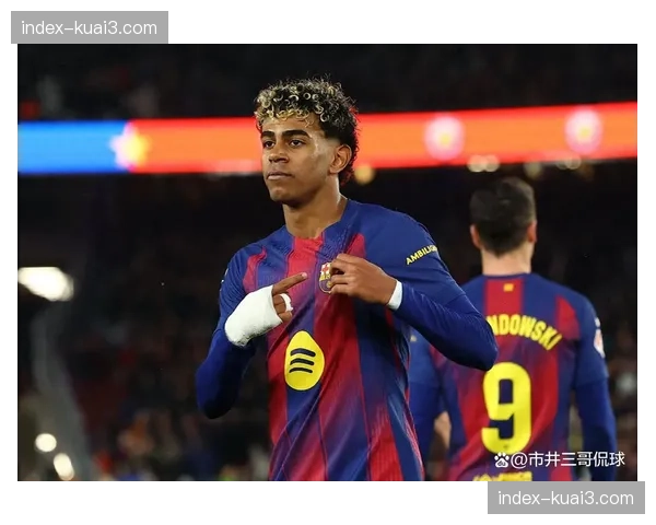 西甲冠军悬念：巴萨重回榜首，皇马能否在剩余赛程实现逆转？