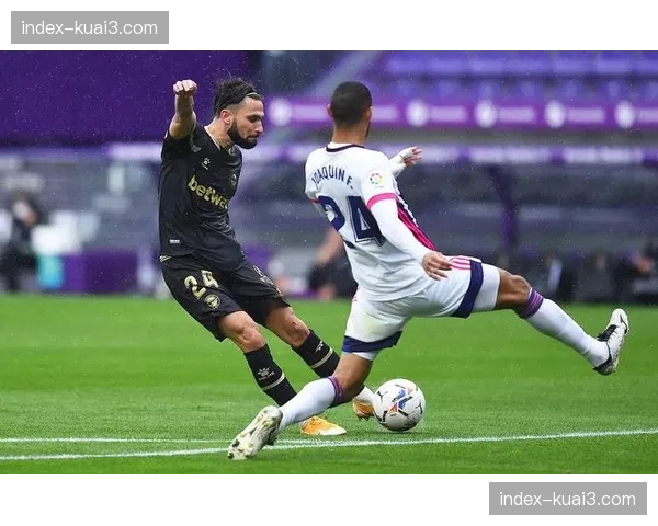 通讯：在瓢泼大雨中进行的巴拉多利德对阵阿拉维斯之战