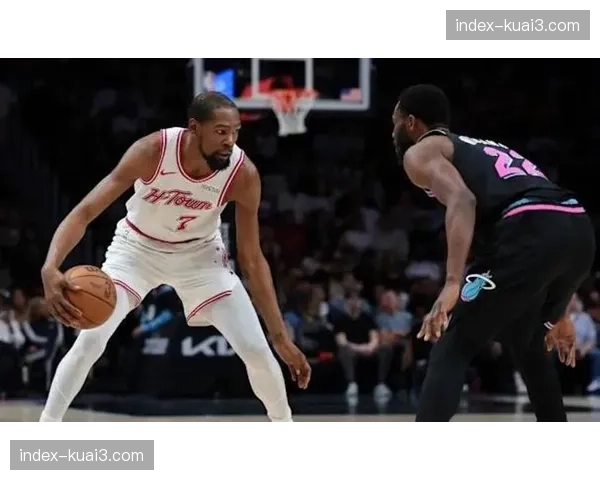 西部排名瞬息万变:湖人连胜紧咬火箭,三队激烈争夺第五